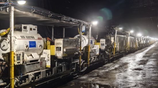 金智股配 中国煤科天玛智控1250L/min乳化液泵支撑10米超大采高智能综采工作面贯通