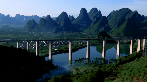 乐天盈配资 这部视频，刚刚在世界高铁大会开幕式上发布！